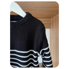 Tricot preto listrado na internet