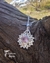 Colgantes flor de loto mini con engarce de piedra y galería diseño 2 - Falcone Joyas
