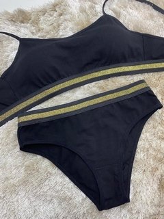 Conjunto em cotton com elástico dourado