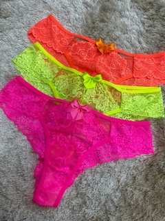 Calcinha fio em renda neon e tule transparente - comprar online