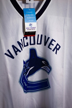 Remera NHL. Vancuver - Walt Market