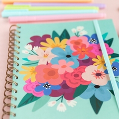 CUADERNO GRANDE FLORES AQUA. en internet