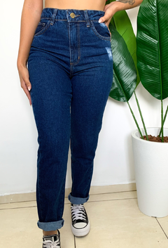 Calça mom jeans azul escura