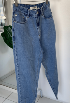 calça mom jeans 36