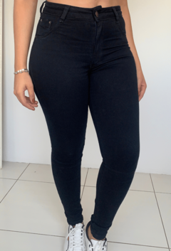 Calça skinny preta