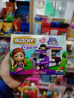 Blocky Chicas Food Truck