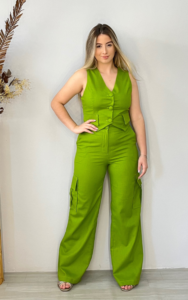 Calça Plus Size Alfaiataria Cargo Verde