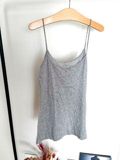 Musculosa mujer Jazmin Chebar Gris Talle 1 en internet