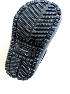 Crocs negras nino talle 5 en internet