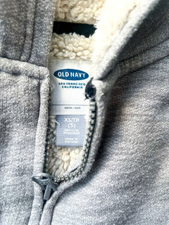 Buzo Gris con conderito Old Navy Talle 5 Años - comprar online