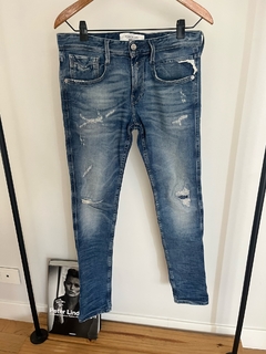 Jeans Replay Azul estilo roturas talle M - FASHION MARKET BA