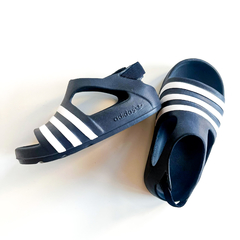 Ojotas Adidas adilette talón elástico niño talle 6,5US - comprar online