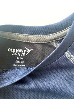 Remera niño deportiva azul oscuro Old Navt active Talle 5 AÑOS en internet