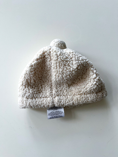 Gorro JJ COLE crema con corderito y ponpon unisex - comprar online