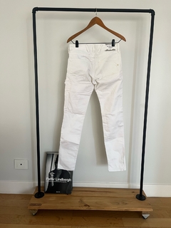 Jeans Hombre Replay blanco con roturas con bolsillos talle 28 - tienda online
