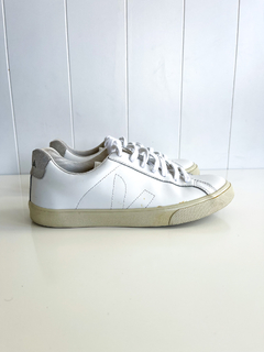 Zapatillas Veja blancas Talle 38 - tienda online