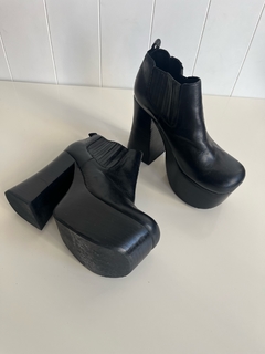 Zapatos botas negra Jeffre Y Campbell con detalle en los contado Talle 38 - comprar online