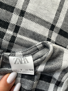 Vestido Zara niña cuadrille gris talle 7 - comprar online