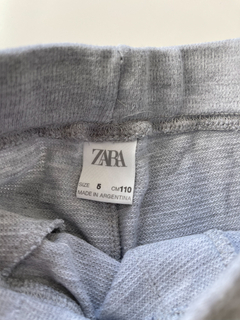 Jogging niño gris melange tiene bolsillo, cintura regulable Zara Talle 5 en internet