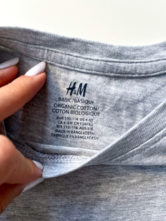 Lote 2 Remeras manga larga basica gris melange h&m talle 4-6 años - comprar online