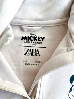 Buzo zara crema estampado mickey talle 9 - comprar online