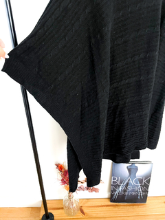 Poncho Oklan Negro Talle U - FASHION MARKET BA