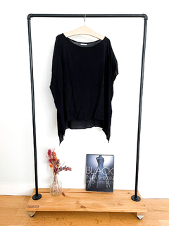 Blusa negra lisa Naima Talle U - tienda online
