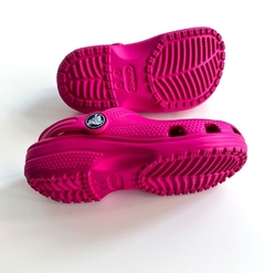 Crocs Clasicas Fucsia Niña Talle 11 en internet