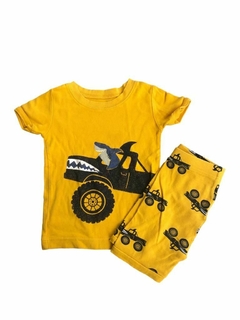 Conjunto pijama niño color mostaza estampado tractor Old Navy Talle 3 - FASHION MARKET BA