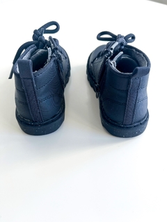 Borcegos Zara Baby Negros De Goma Talle 22 en internet