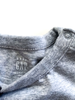 Remera Gap Bebe Gris Estampa Cool Dude Talle 18-24 Meses - tienda online