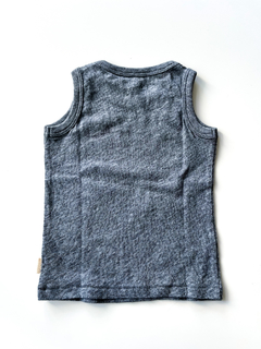 Musculosa Bebe Little Akiabara Gris Talle 18 Meses - comprar online