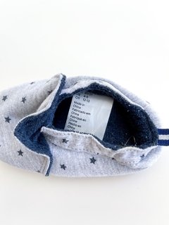 Pantuflas Hym Niño Grises Con Estrellas Talle 20 - tienda online