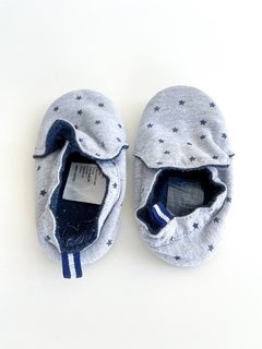 Pantuflas Hym Niño Grises Con Estrellas Talle 20 - comprar online