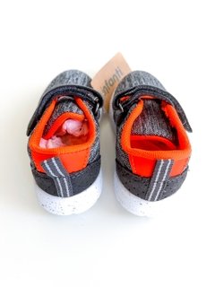 Zapatillas Infantil Niño Grises Con Naranja Talle 19 - comprar online