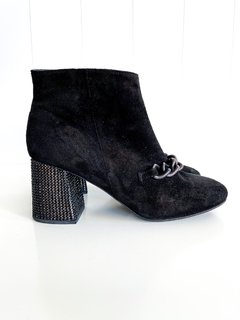 Botas De Gamuza Negras Taco Con Strass Jazmin Chebar T 39