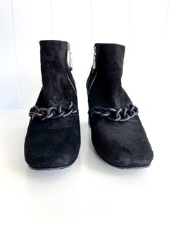 Botas De Gamuza Negras Taco Con Strass Jazmin Chebar T 39 en internet