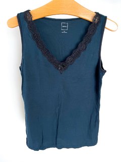 MUSCULOSA PIJAMA GAP AZUL OSCURO CON PUNTILLA NEGRA TALLE S - comprar online