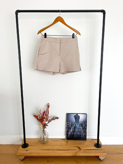 Short Sastrero Etiqueta Negra Beige Talle S