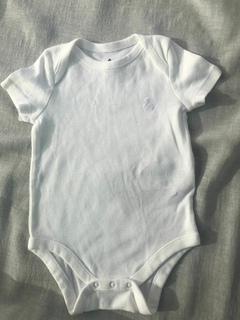 body blanco mangas cortas baby gap talle 3-6meses