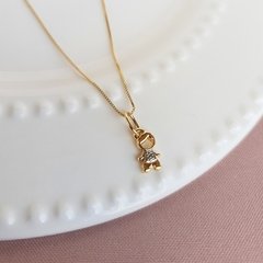 Colar filho menino pingente mini 0,9 cm dourado Cód: P962 - comprar online