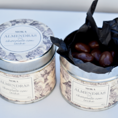 Almendras bañadas en chocolate by Moka - comprar online