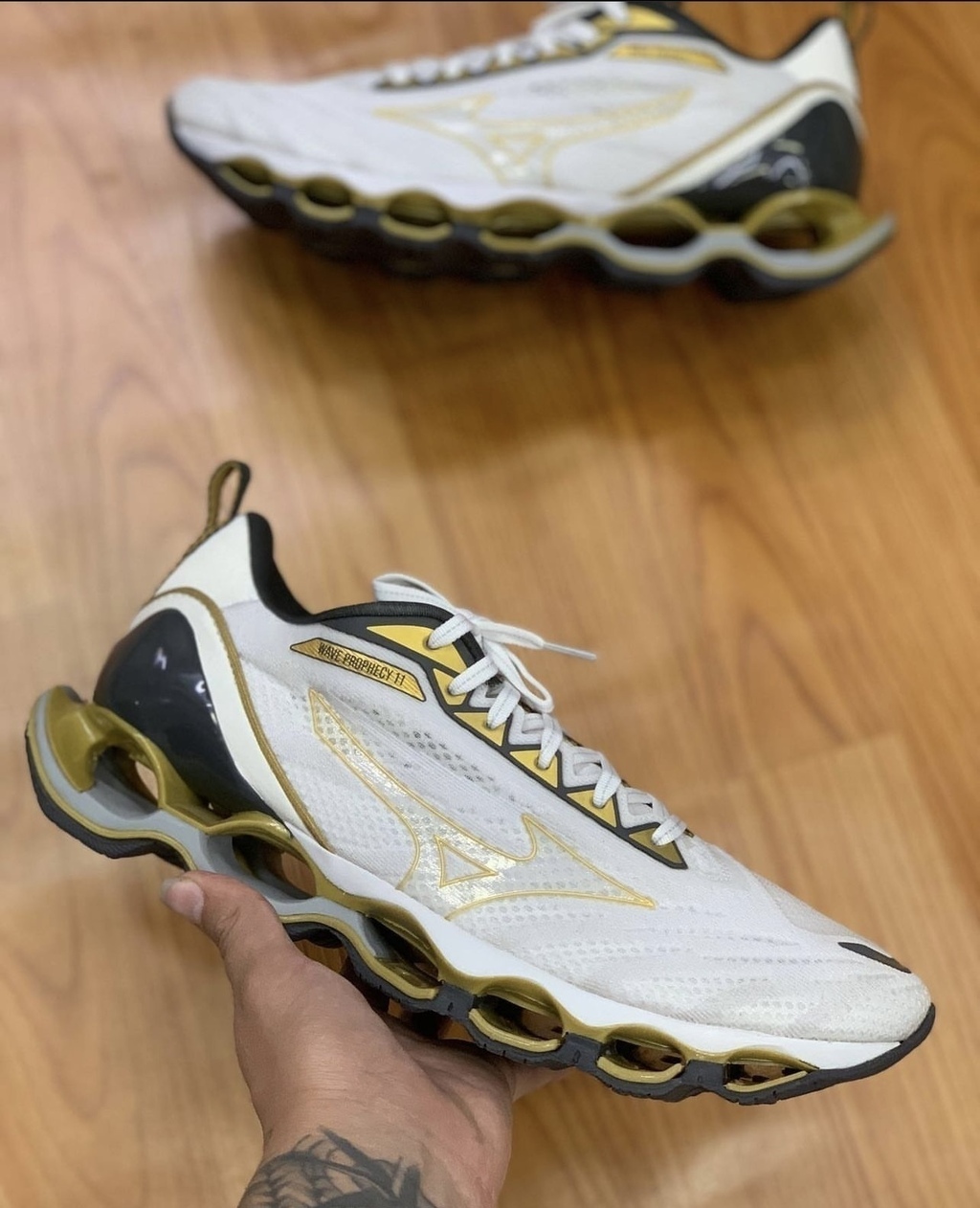 Mizuno shops prophecy dourado