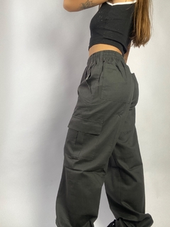 Calça Cargo Cinza Chumbo