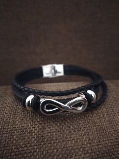 Pulsera Cuero y Acero Quirúrgico Infinito - comprar online