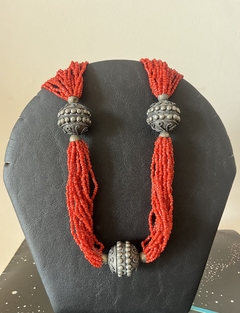 Collar coral