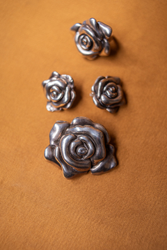 Conjunto de rosas: anillo y dije - comprar online