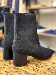 Bota knit salto bloco Arezzo na internet