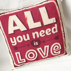 ALMOHADON TROPICAL MECANICO ESTAMPADO "ALL YOU NEED IS LOVE " 40x40cm 1679