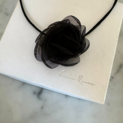 Choker Daphne cordón de gamuza y flor- Limited Edition - comprar online